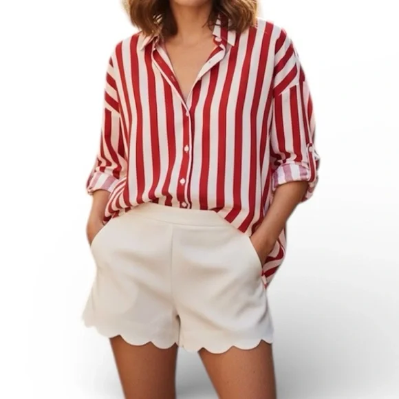 The Impeccable Pig White Scalloped High Waist Shorts With Elastic on Waist - Picture 1 of 11